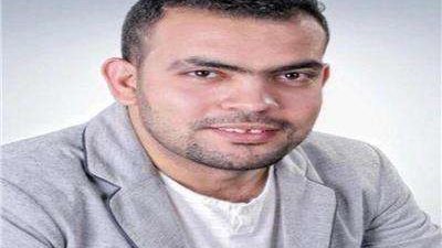 خالد عليش يطمئن جمهوره علي حالة والده الصحية