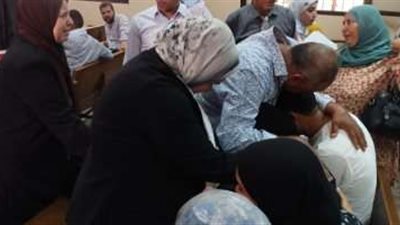 أثناء المرافعة.. انهيار أسرة الطفل 