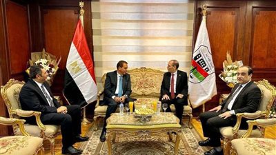 رئيس هيئة النيابة الإدارية يستقبل وزير الدولة للمجالس النيابية