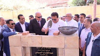 وزير الصحة يتفقد أعمال الإنشاءات لمستشفى دشنا المركزي