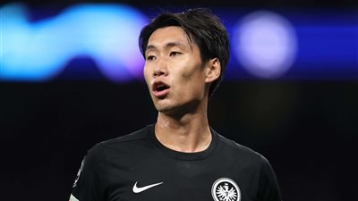 نجم فرانكفورت الألماني إلى ريال سوسيداد رسميًا