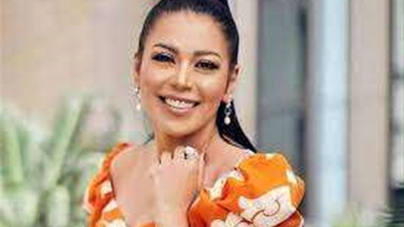 الفنانة لقاء الخميسي