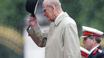 الموت يفجع الملكة إليزابيث