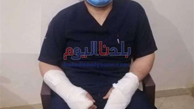 أسرة مريضة تعتدى بالضرب على طبيب بمستشفى السنطة (صورة)