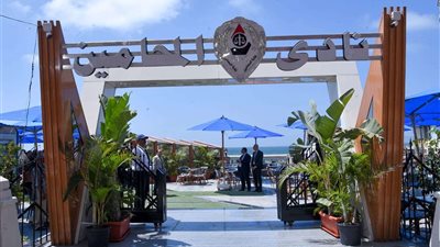 بعد التطوير .. الشريف يفتتح نادي المحامين في الإسكندرية