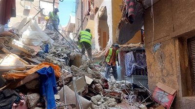 تشكيل لجنة هندسية لمعاينة العقارات المجاورة لعقار الخليفة المُنهار