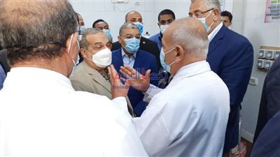 وزيرا الزراعة والإنتاج الحربى يفتتحان مجمع الألبان المطور بأبو قرقاص