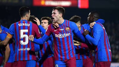 نجم جيرونا أوريول روميو على طاولة برشلونة