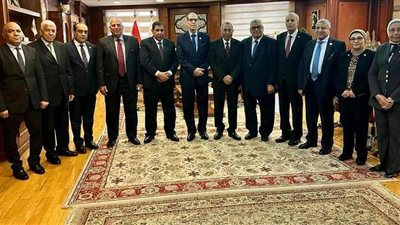 لتهنئته بالمنصب.. رئيس النيابة الإدارية الجديد يستقبل رئيس مجلس الدولة