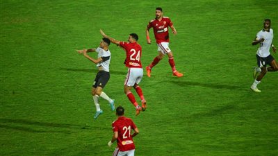 في ليلة التتويج.. الأهلي يتعادل إيجابيًا مع حرس الحدود