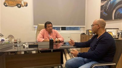 الحوار الكامل لرئيس شعبة السيارات العامة باتحاد الغرف التجارية عمر بلبع