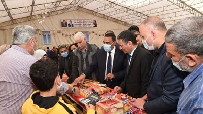 محافظ المنوفية يفتتح معرض 
