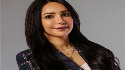 إنجي علاء تكشف عن الإعلان الدعائي لمسلسل 