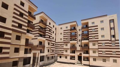 وزير الإسكان يراقب موقف تنفيذ الخدمات المختلفة بمدينة قنا الجديدة