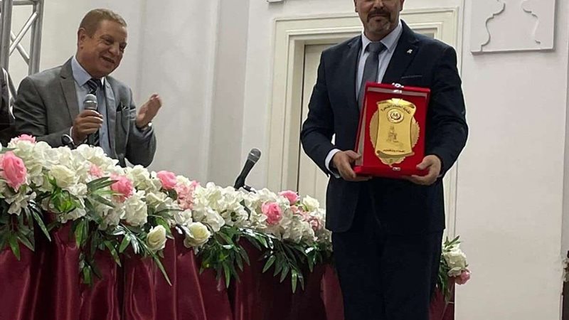 تكريم مدير معهد ناصر