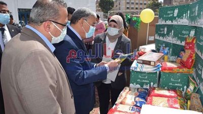 محافظ المنيا يسُلم أجهزة عرائس وإعانات شهرية للأسر الأكثر إحتياجا