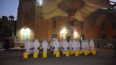 القوات المسلحة تعقم عددًا من المساجد الكبرى خلال شهر رمضان