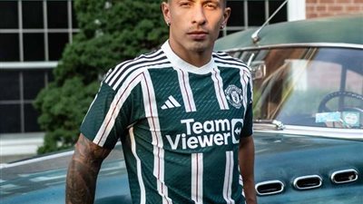 مانشستر يونايتد يعلن عن قميصه الاحتياطي للموسم الجديد