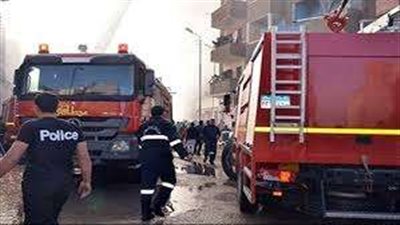 الحماية المدنية تسيطر على حريق مصنع أخشاب بالعبور