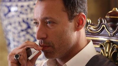 أحمد فهمي يرد على مكالمة المخرج طارق العريان له