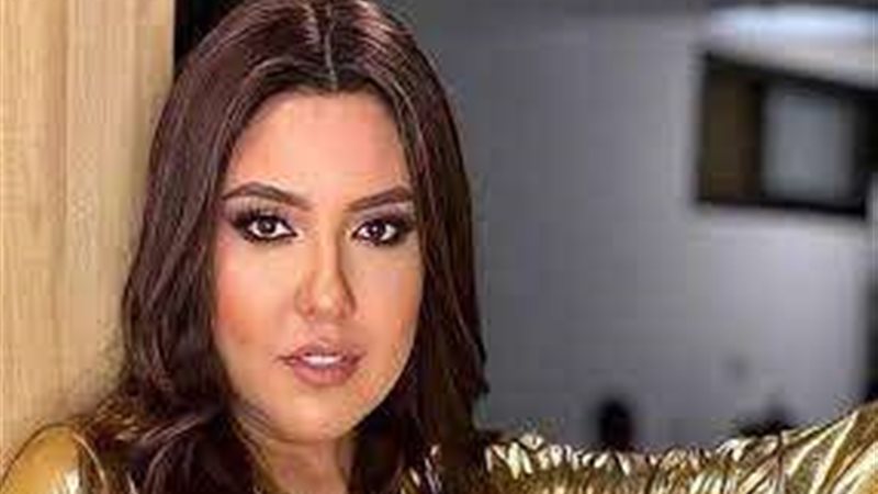 الفنانة مي كساب