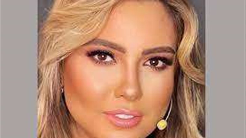الفنانة مي كساب