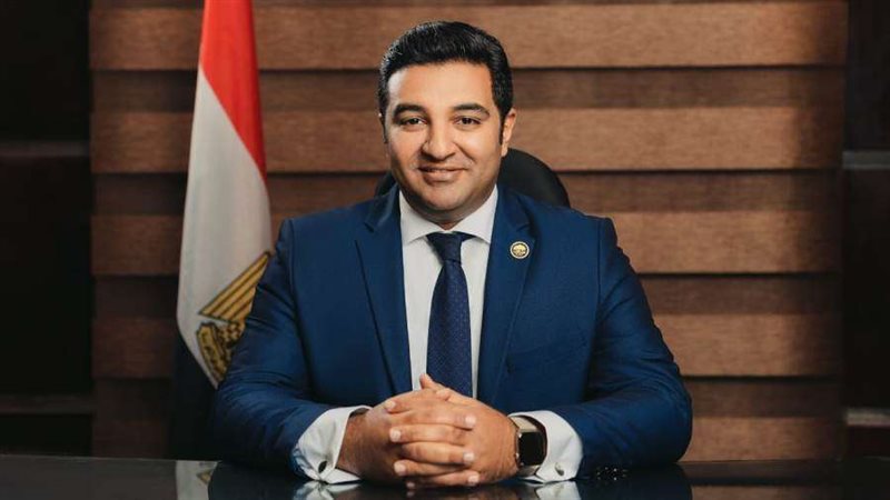 النائب محمود عصام