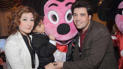 مات حزنًا على ابنه.. خلافات وأزمات جمعت بوسي وطليقها الراحل