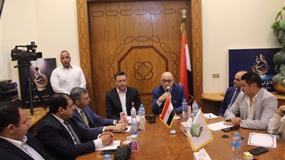 أن ينعقد الاجتماع بصفة دورية شهرية.. أبرز ما جاء في اجتماع 