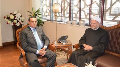 وزير التنمية المحلية يستقبل مفتي الجمهورية بمقر بالعاصمة الإدارية الجديدة