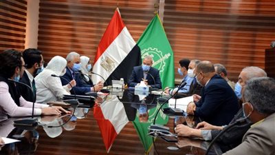 محافظ القليوبية يناقش تطوير المرحلة الثانية لشارع فريد ندا ببنها