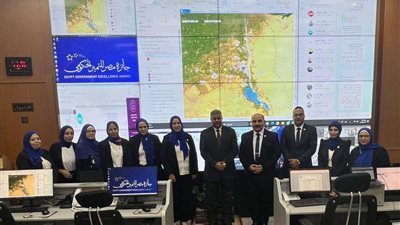 رئيس إدارة الأزمات والكوارث يزور مقر شبكة الطوارئ والسلامة بالإسماعيلية