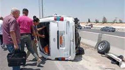 مصرع شخص واصابة 7 آخرين إثر انقلاب ميكروباص في الفيوم