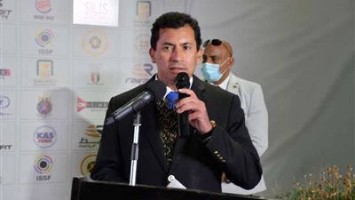 تعرف على أخر تطورات حالة أشرف صبحى بعد حادث طريق الإسكندرية الصحراوى