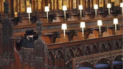 شاهد.. أول ظهور للملكة إليزابيث الثانية بعد وفاة زوجها الأمير فيليب