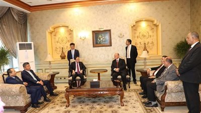 محافظ القاهرة يلتقي نائب رئيس الوزراء الفيتنامي بعد زيارته مصر