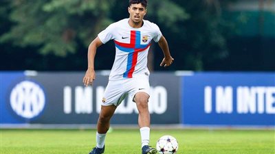 رحلة مميزة.. شادي رياض خارج حسابات برشلونة الإسباني في الموسم الجديد