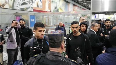 بعثة الزمالك تؤدي صلاة الجمعة بالطائف