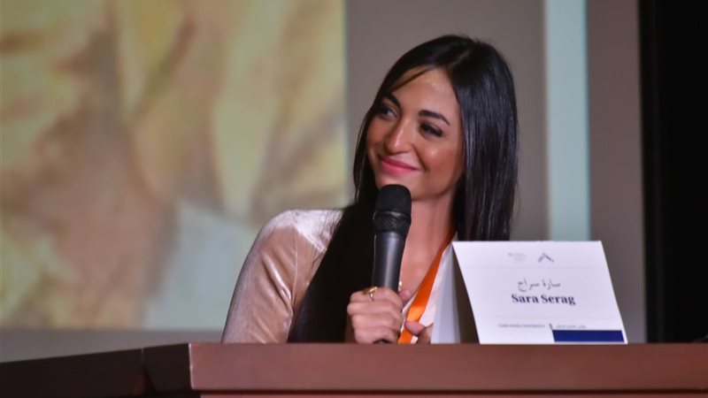 الإعلامية سارة سراج
