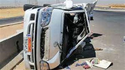 إصابة 17 شخص إثر انقلاب ميكروباص بالكيلو 40 بطريق وادي النطرون