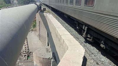 بالصور.. الري: تأهيل أفمام الترع أسفل خط السكة الحديد القاهرة - أسوان