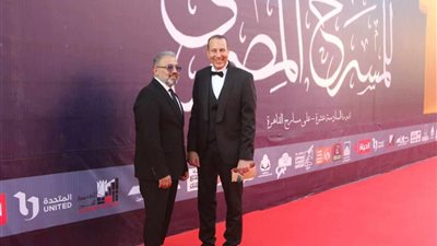 نجوم الفن يتوافدون علي السجادة الحمراء بالمهرجان القومي