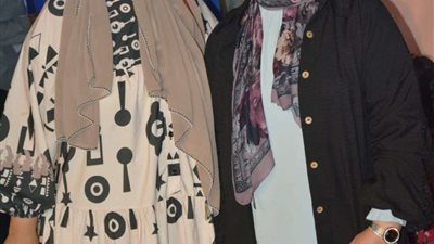 النائبة عفاف زهران تفتتح معرضًا للمشروعات الصغيرة واليدوية بالسويس