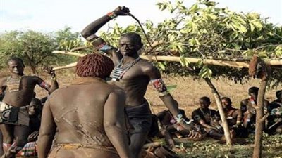 عادة غريبة.. ضرب الرجل لزوجته قبل الإفطار فى أوغندا