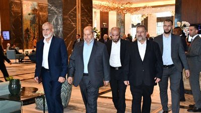 بالصور.. وصول وفود الفصائل الفلسطينية لمؤتمر الأمناء بالعلمين