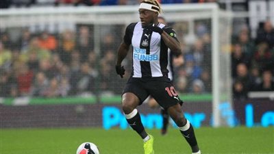 نيوكاسل يعلن انتقال ماكسيمان إلى أهلي جدة