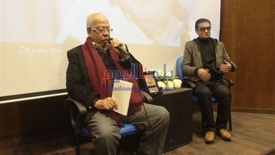نقل الكاتب مصطفى محرم للعناية المركزة بعد تعرضه لوعكة صحية