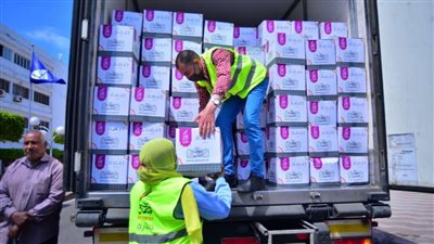 صندوق تحيا مصر يرسل 72 طنا من المواد الغذائية  لتوزيعها على 6 ألاف أسرة في دمياط