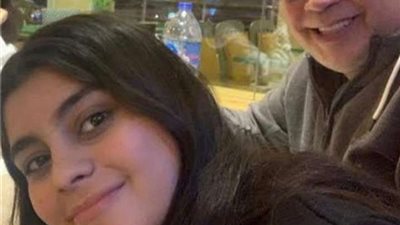 أشرف زكي يحتفل بعيد ميلاد ابنته مريم.. شاهد