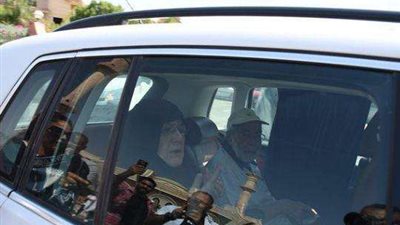 الحالة الصحية لـ حسين يوسف وشمس البارودي بعد دفن نجلهما .. فيديو